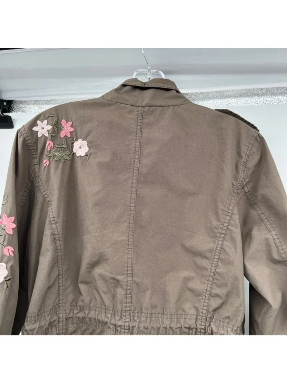 G.H. Bass & Co Womens Utility Anorak Jacket Embroidered Full Zip Green/Multi LP